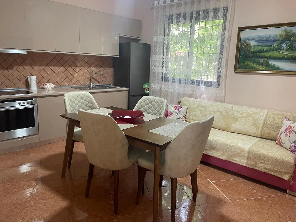 Durres City Center Apartment 0*,  Albania